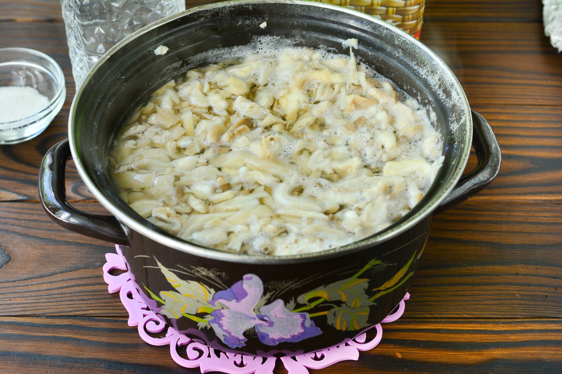 Шаг 2 приготовления Маринованные вешенки на зиму