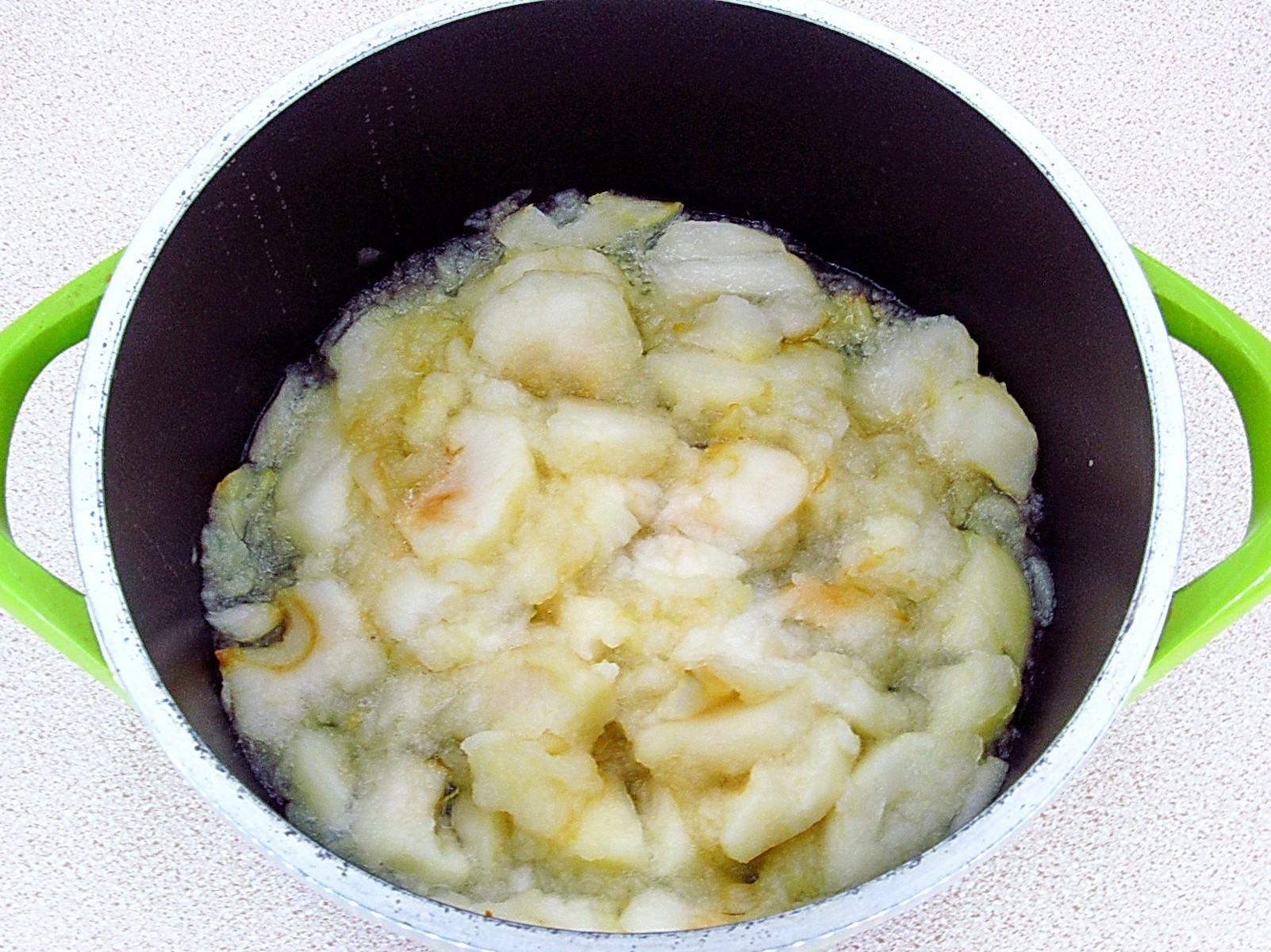 Шаг 3 приготовления Десерт Комплимент с яблоками
