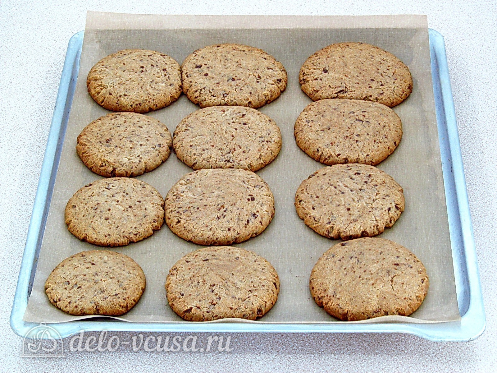 Шаг 9 приготовления Песочное печенье с кусочками шоколада