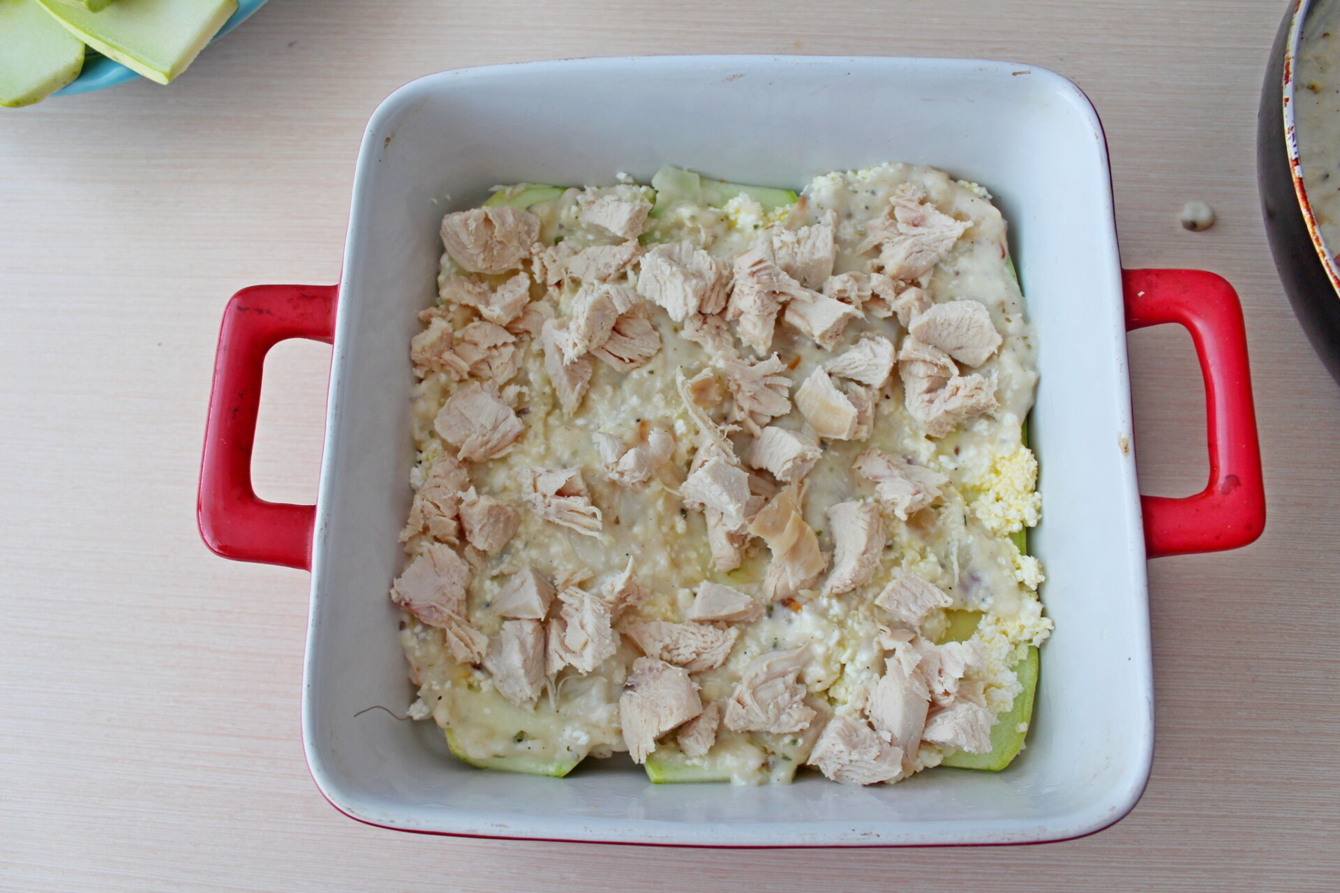 Шаг 13 приготовления Низкокалорийная лазанья из кабачков с курицей