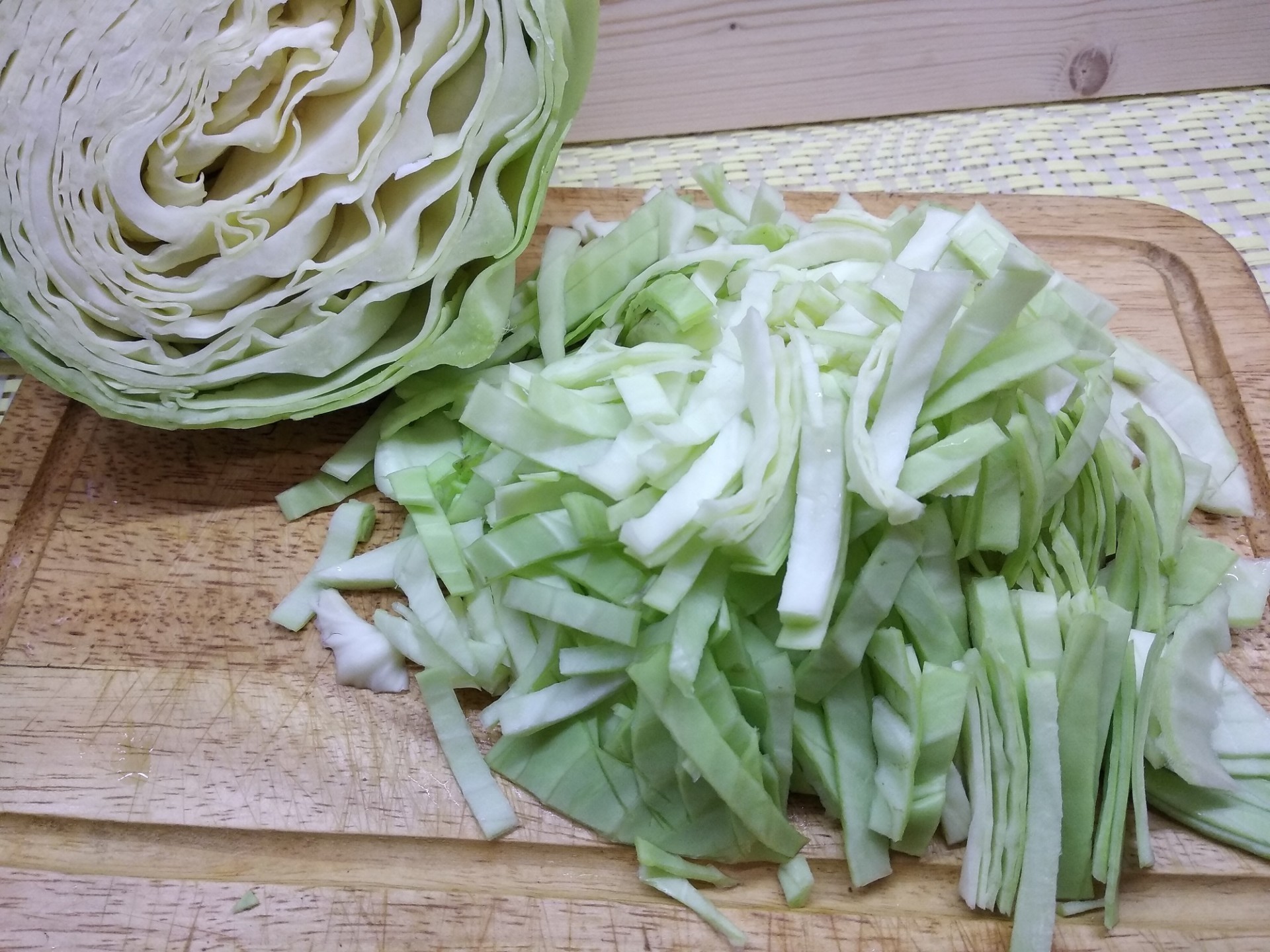 Шаг 1 приготовления Борщ с говядиной и свежей капустой