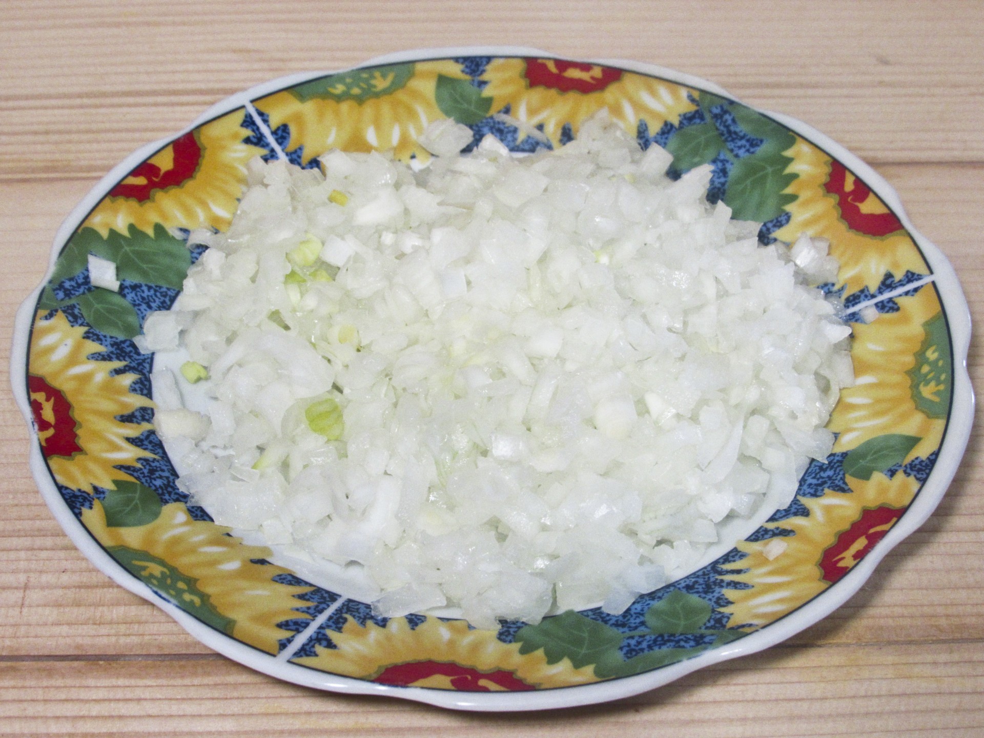 Шаг 1 приготовления Мясной пирог со слоеным тестом
