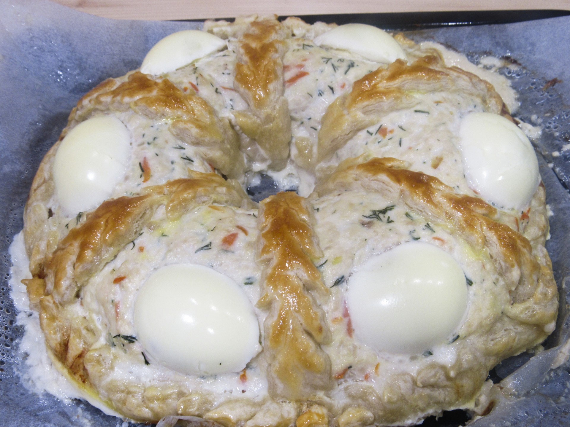 Шаг 18 приготовления Мясной пирог со слоеным тестом