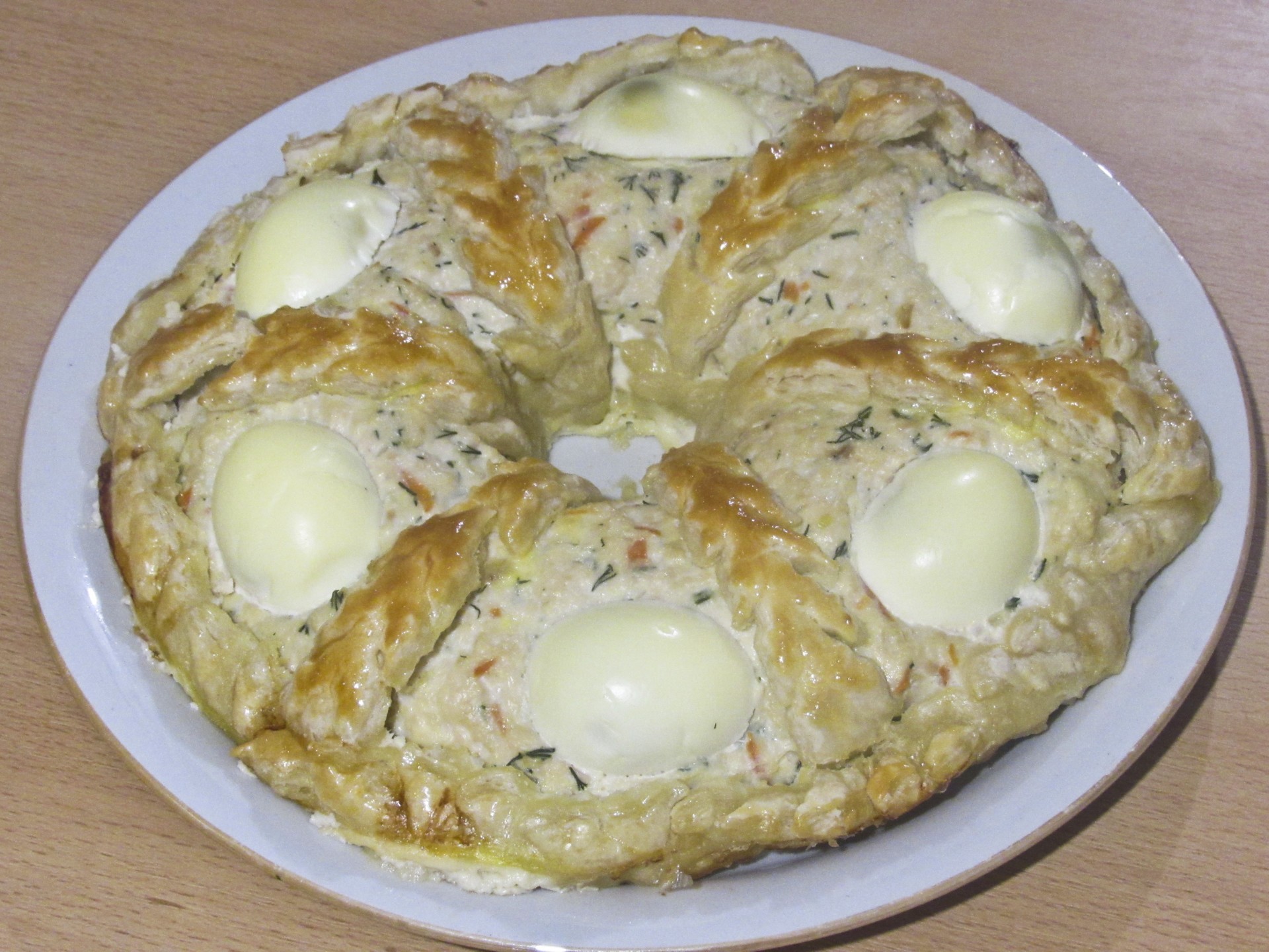 Шаг 19 приготовления Мясной пирог со слоеным тестом