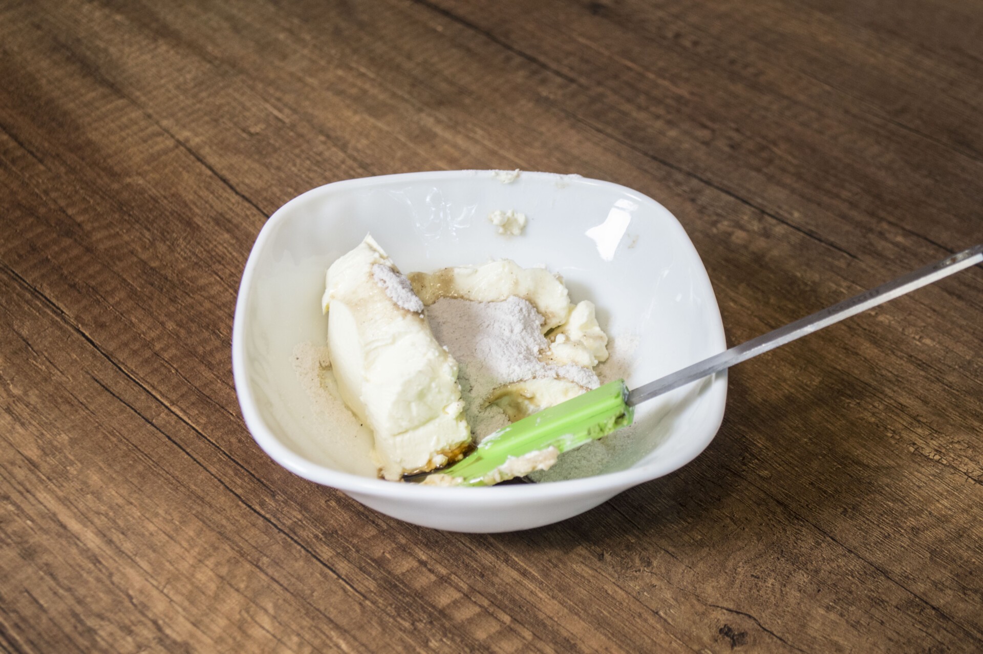 Шаг 12 приготовления Синнабон с шоколадом и орехами