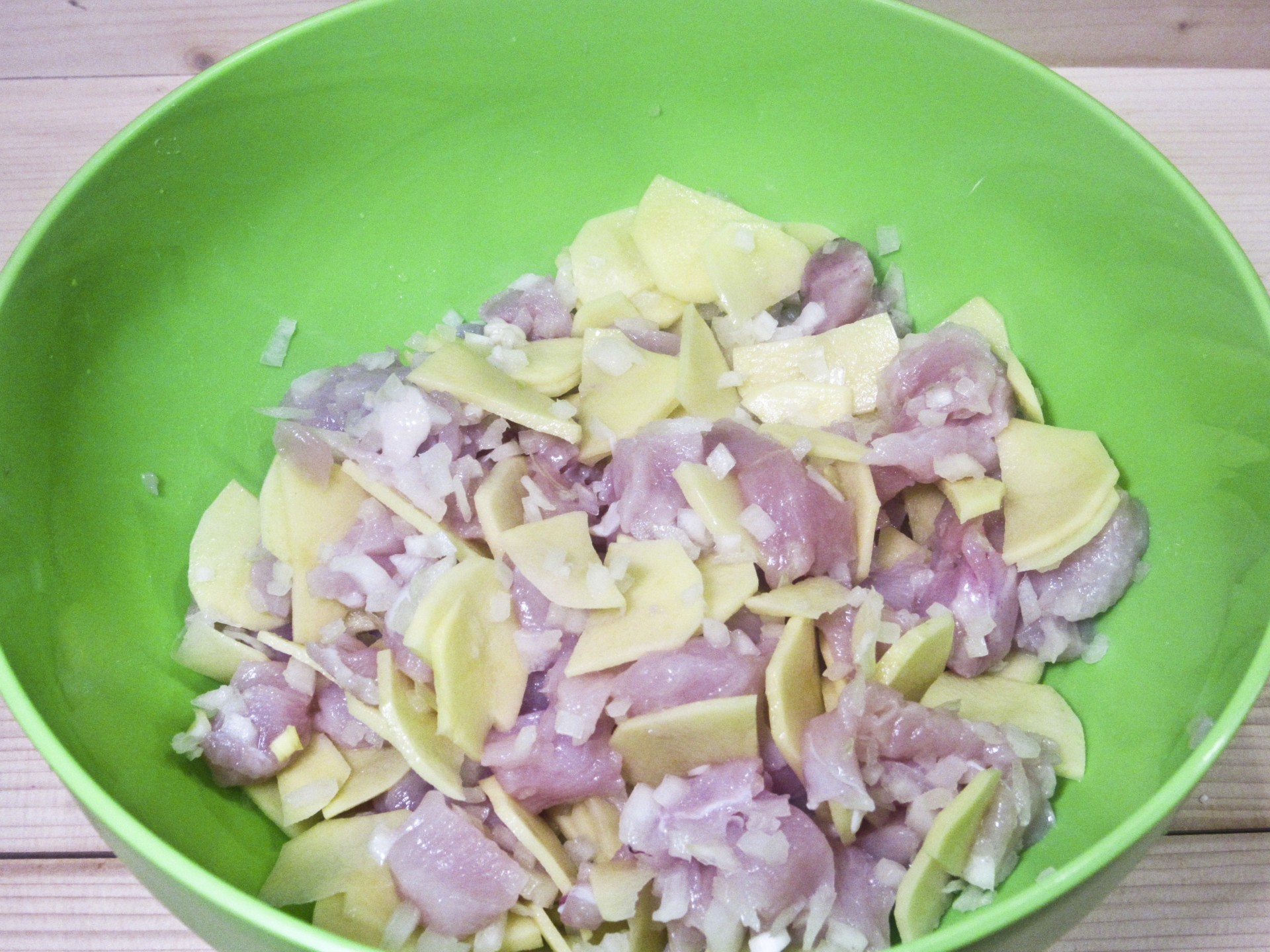 Шаг 10 приготовления Король-пирог с курицей и картошкой