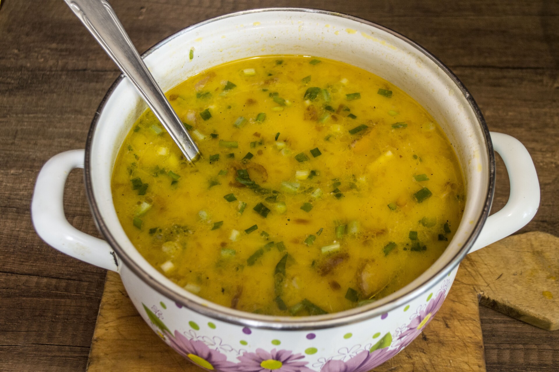 Шаг 6 приготовления Сырный суп с лисичками и курицей