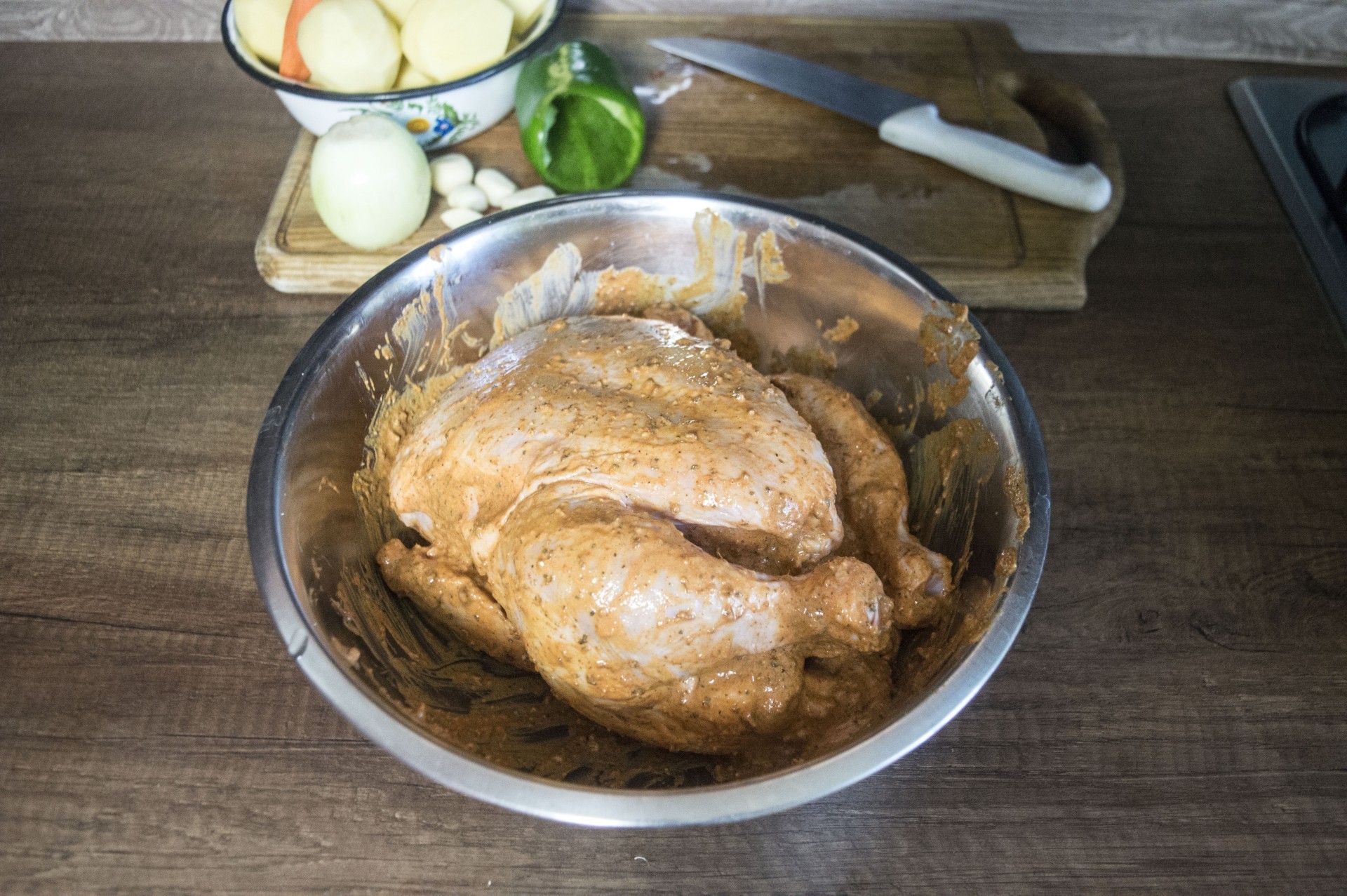 Шаг 2 приготовления Курица на банке в духовке