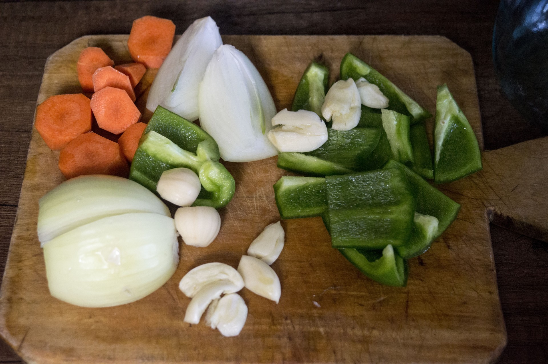 Шаг 3 приготовления Курица на банке в духовке