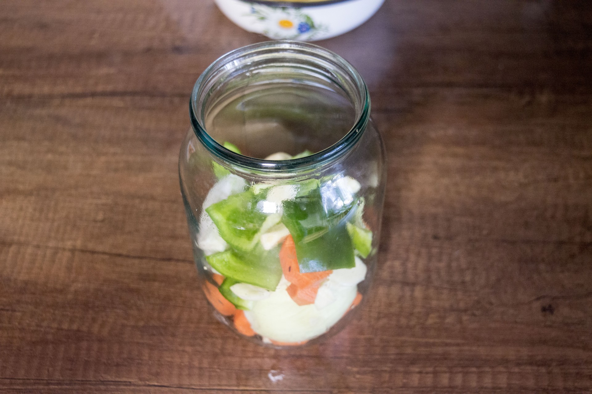 Шаг 4 приготовления Курица на банке в духовке
