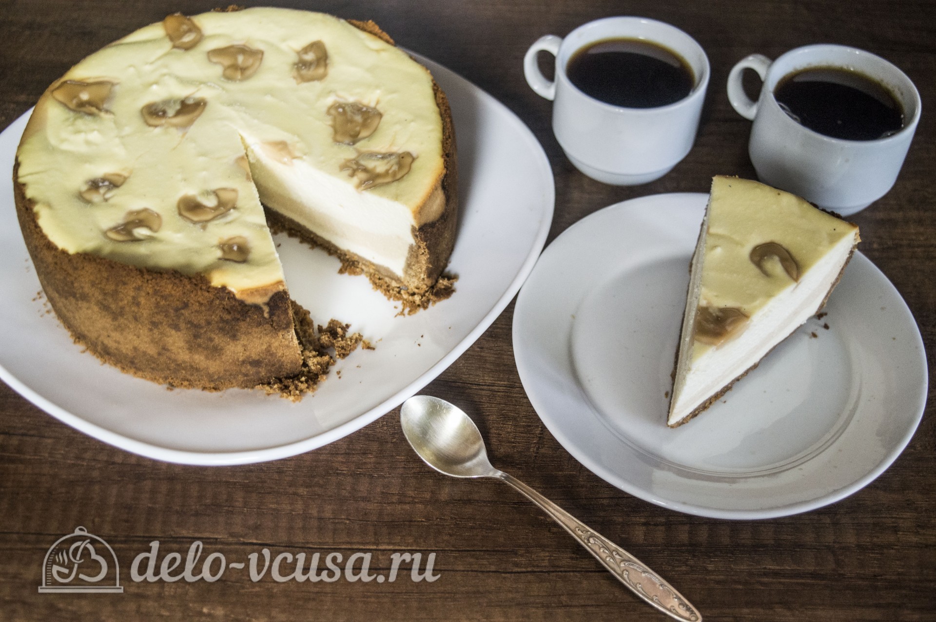 Шаг 8 приготовления Чизкейк Дульче де Лече (Dulce de Leche)