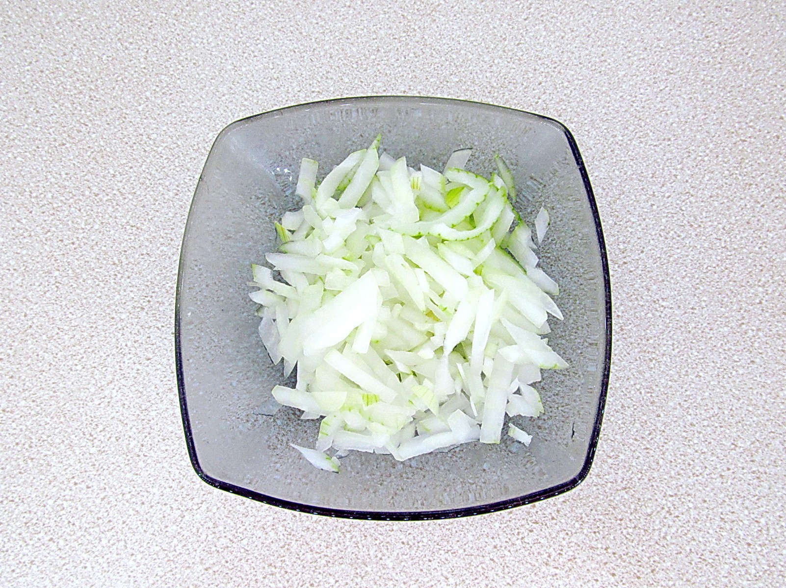 Шаг 4 приготовления Рулет из лаваша с курицей и овощами