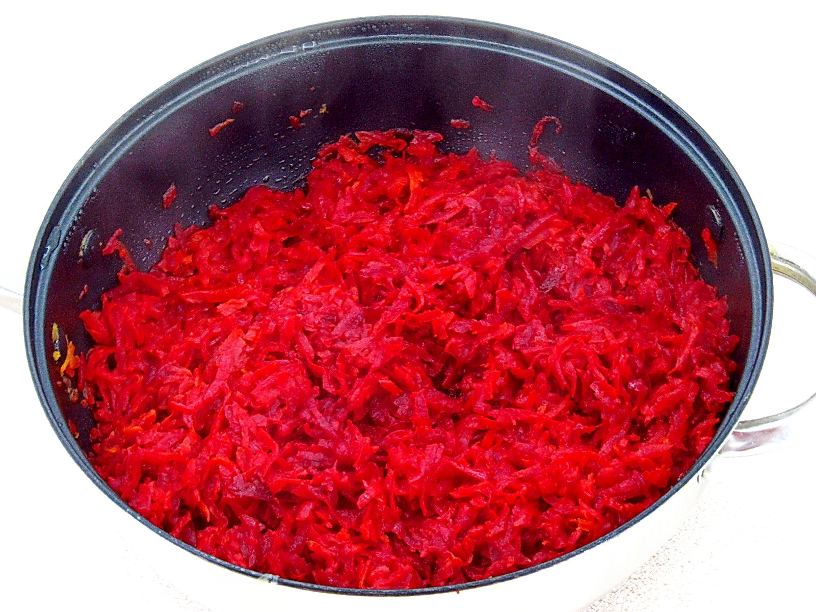 Шаг 8 приготовления Овощная икра из свеклы и моркови за три копейки