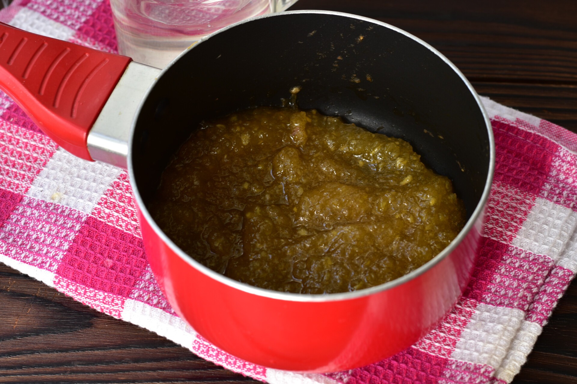 Шаг 6 приготовления Повидло из яблок через мясорубку