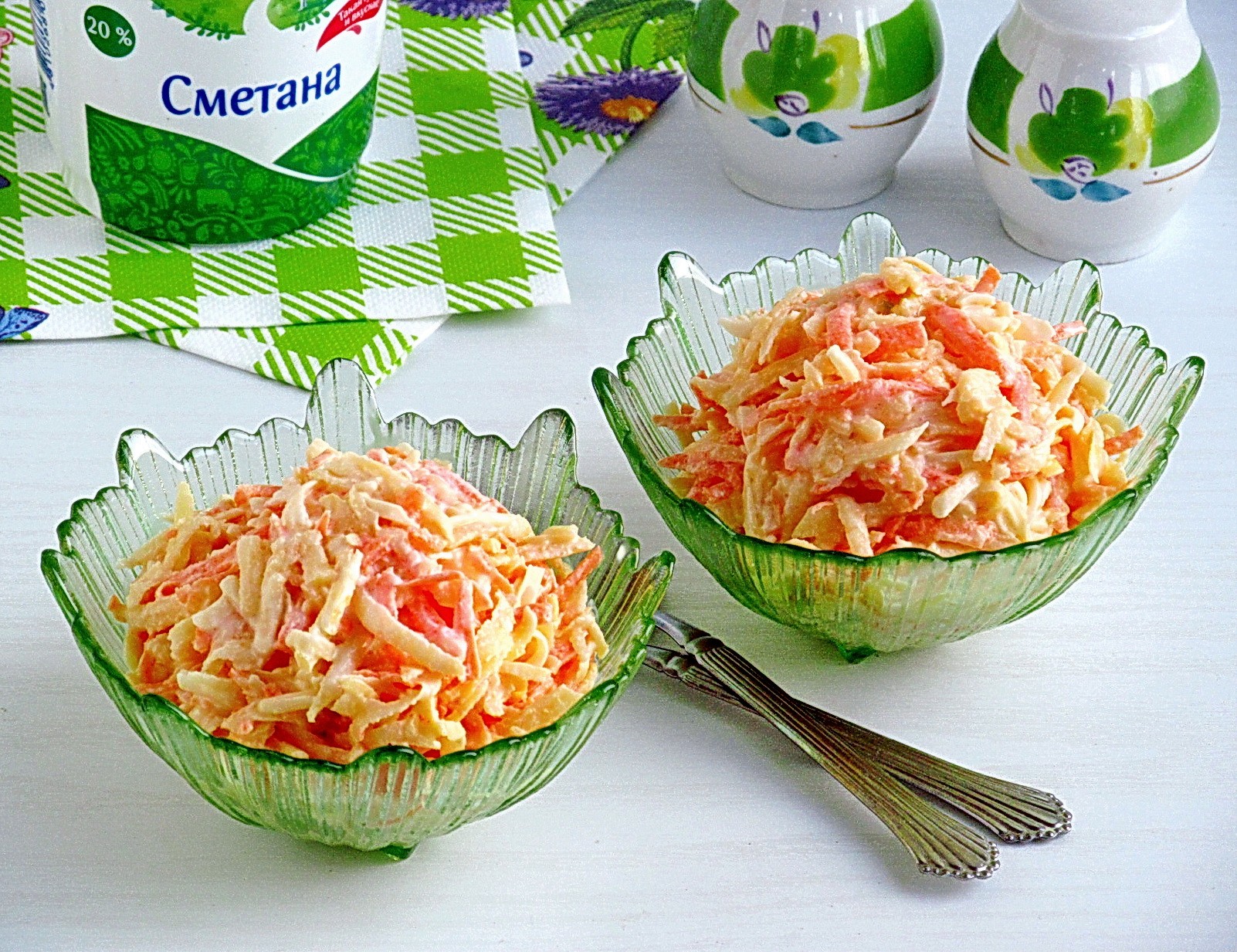 Обложка рецепта Пикантный салат из репы и сыра