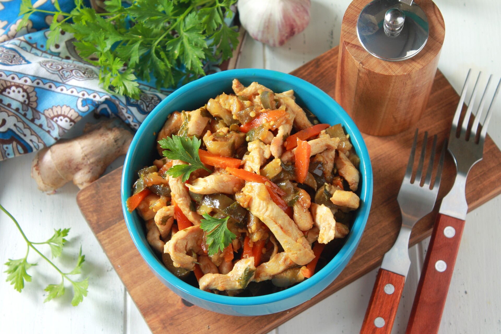 Шаг 10 приготовления Салат с баклажанами и курицей