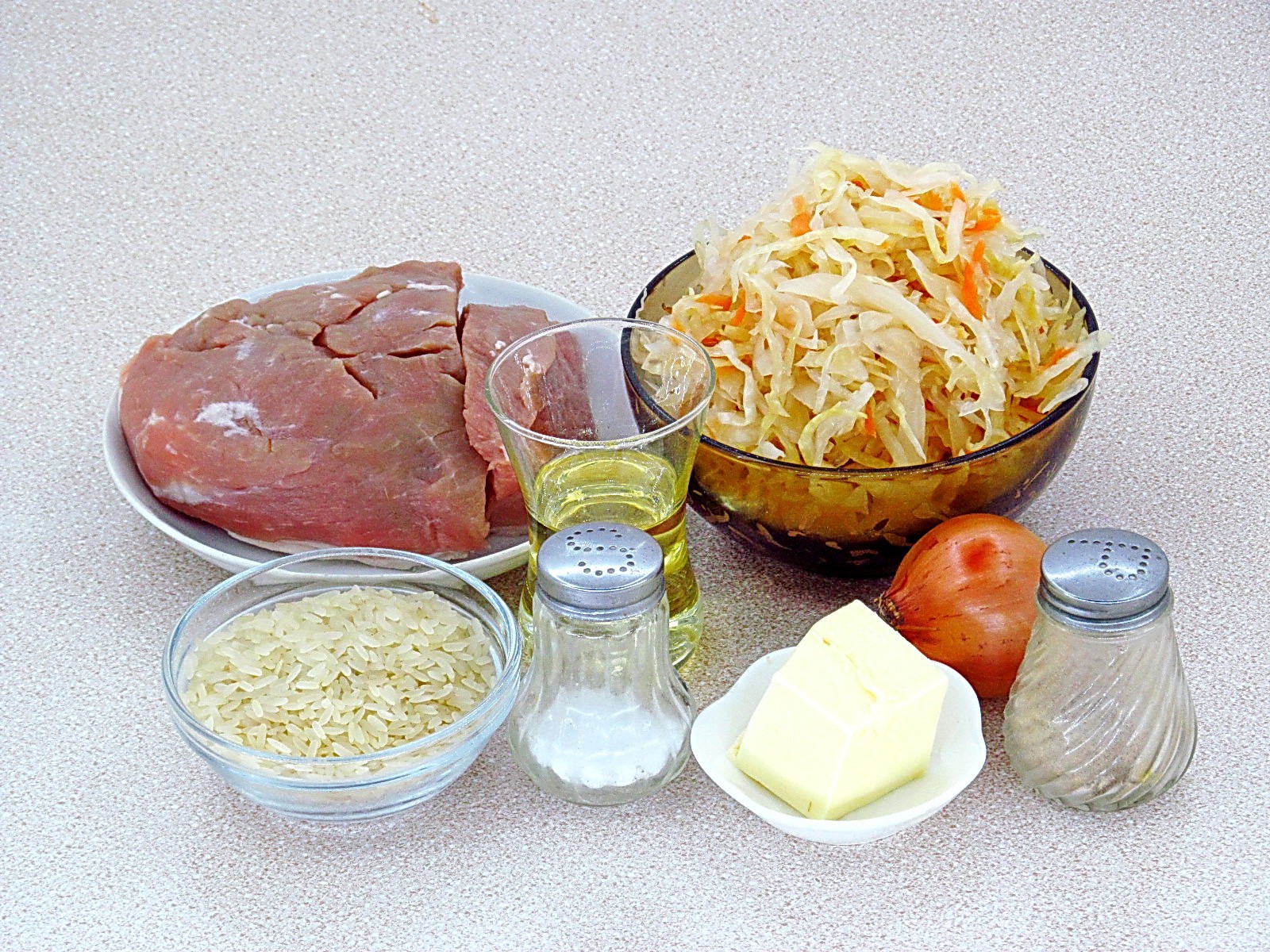 Ингредиенты Свинина с квашеной капустой и рисом в мультиварке Фото ингредиенты Свинина с квашеной капустой и рисом в мультиварке