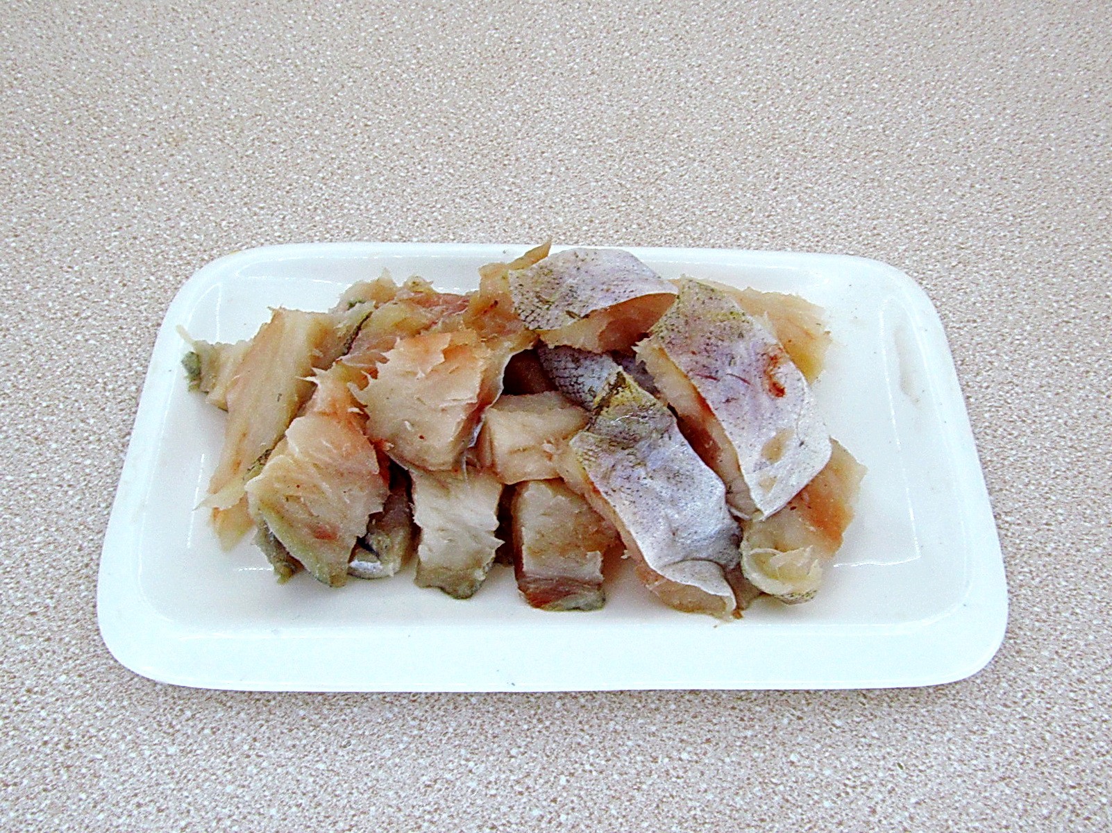 Шаг 1 приготовления Картофельная запеканка с жареной рыбой