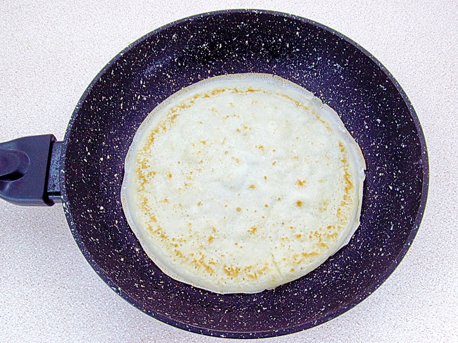 Шаг 19 приготовления Блинчики на рисовом отваре с куриной печенью