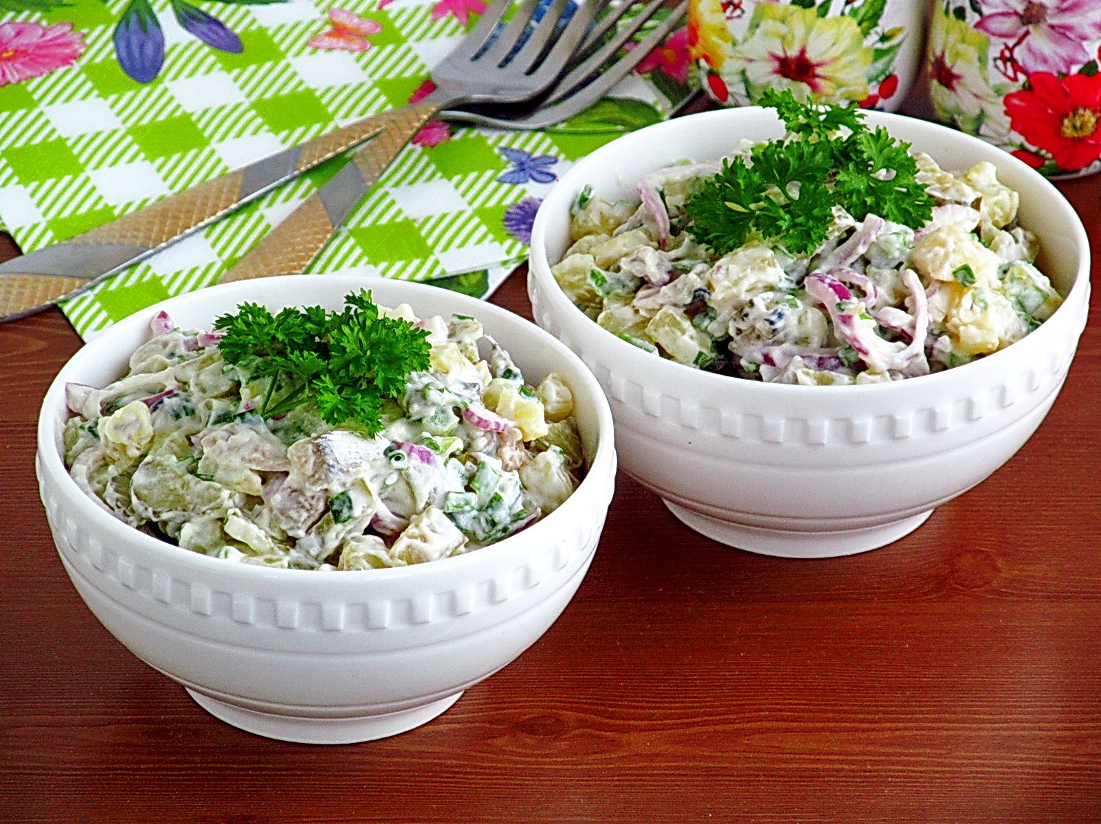 Обложка рецепта Картофельный салат с килькой и соленым огурцом