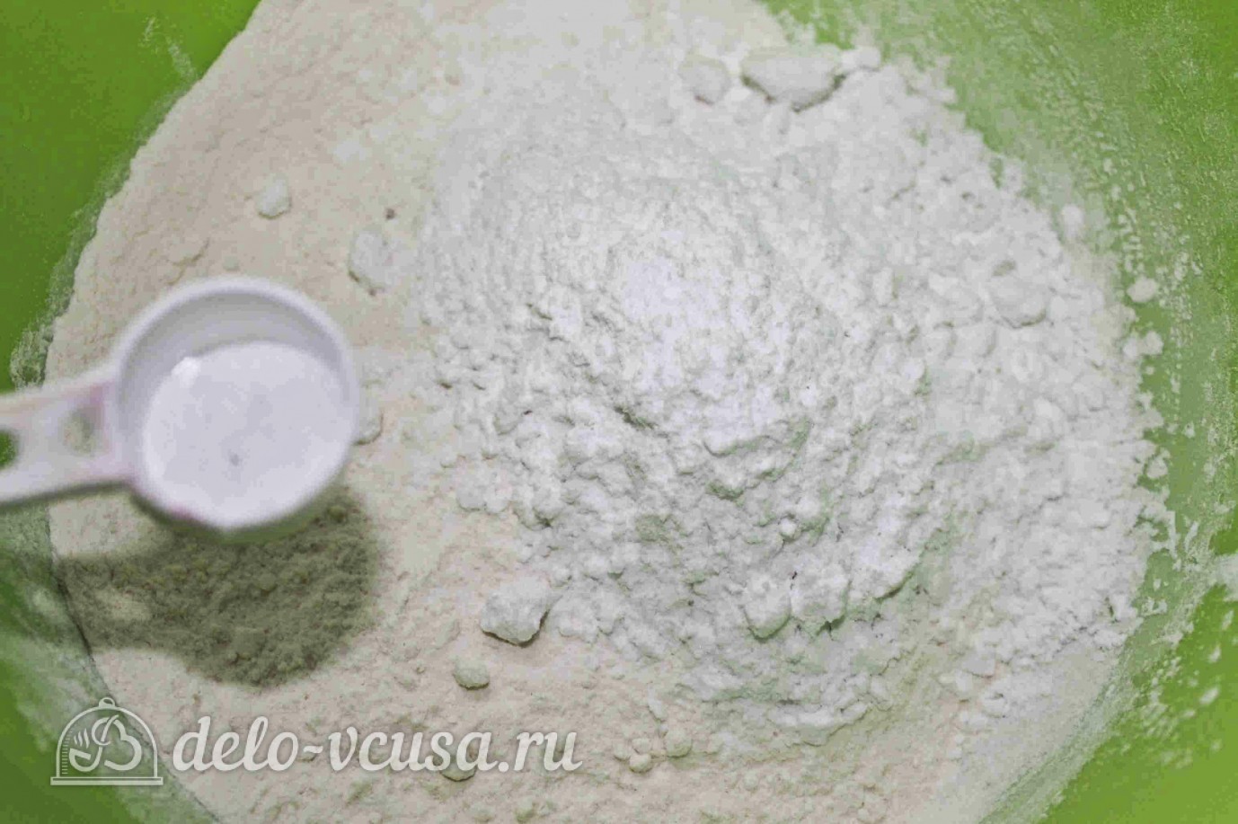 Шаг 3 приготовления Блины с крахмалом на молоке