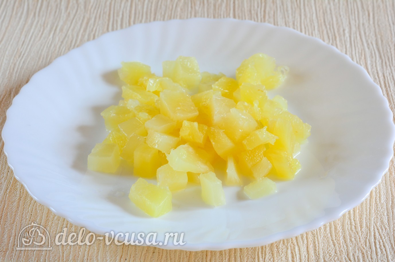 Шаг 2 приготовления Салат с курицей и ананасами