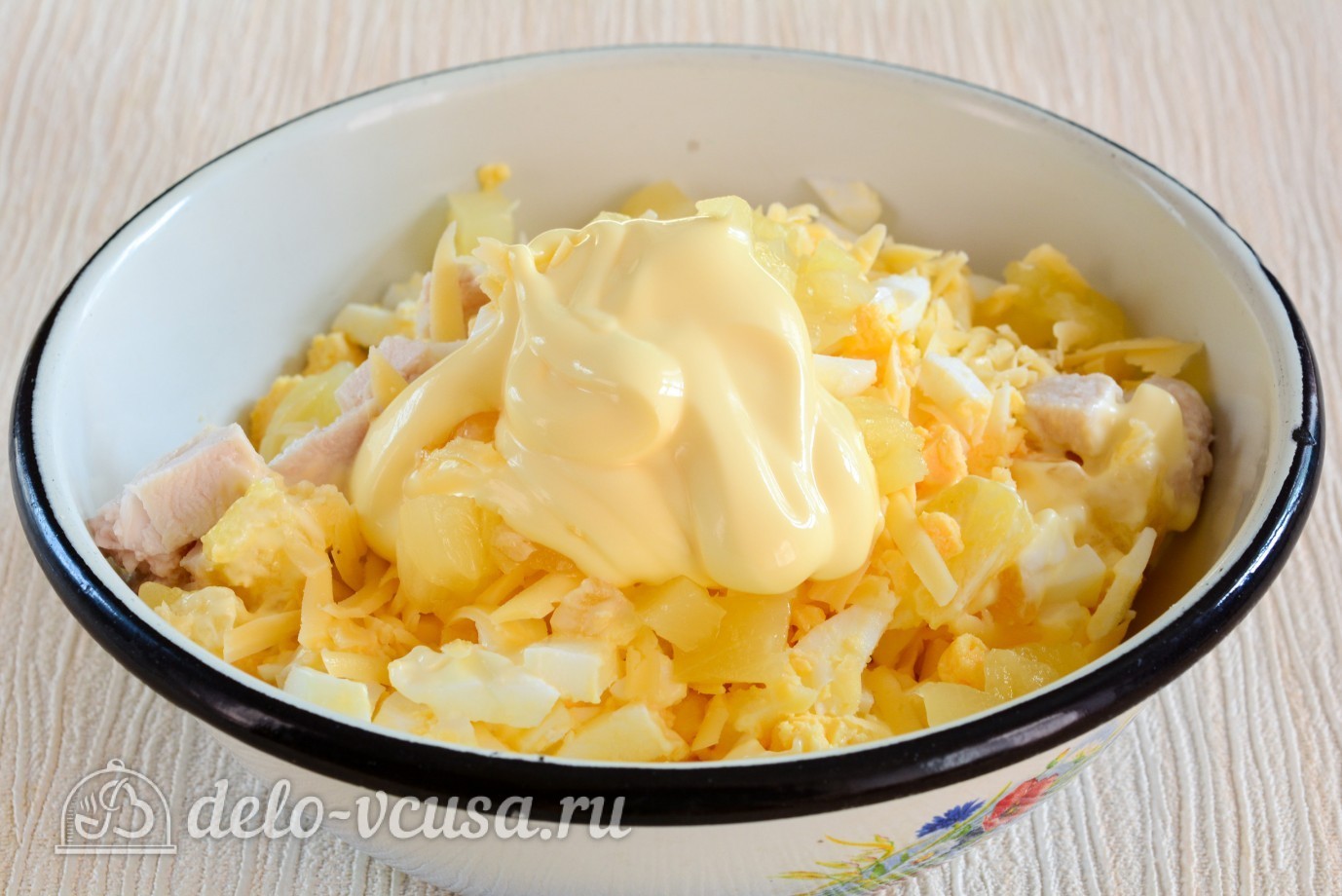 Шаг 6 приготовления Салат с курицей и ананасами