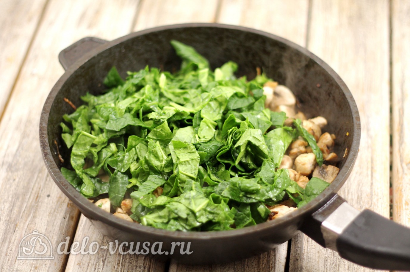 Шаг 8 приготовления Киш с курицей и грибами