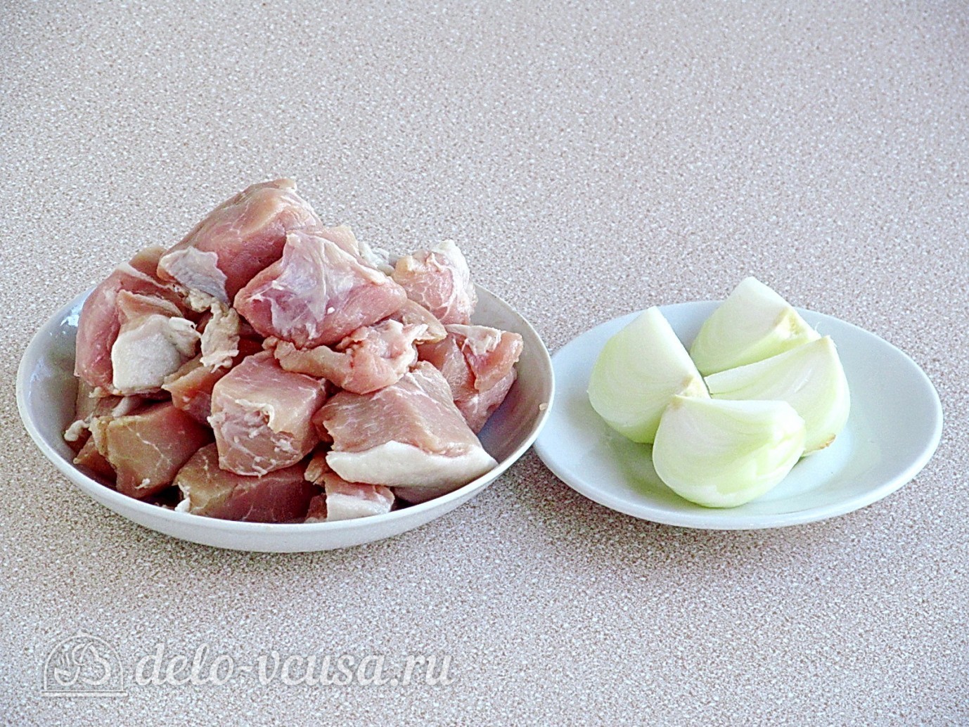 Шаг 1 приготовления Чебуреки на кефире с мясом