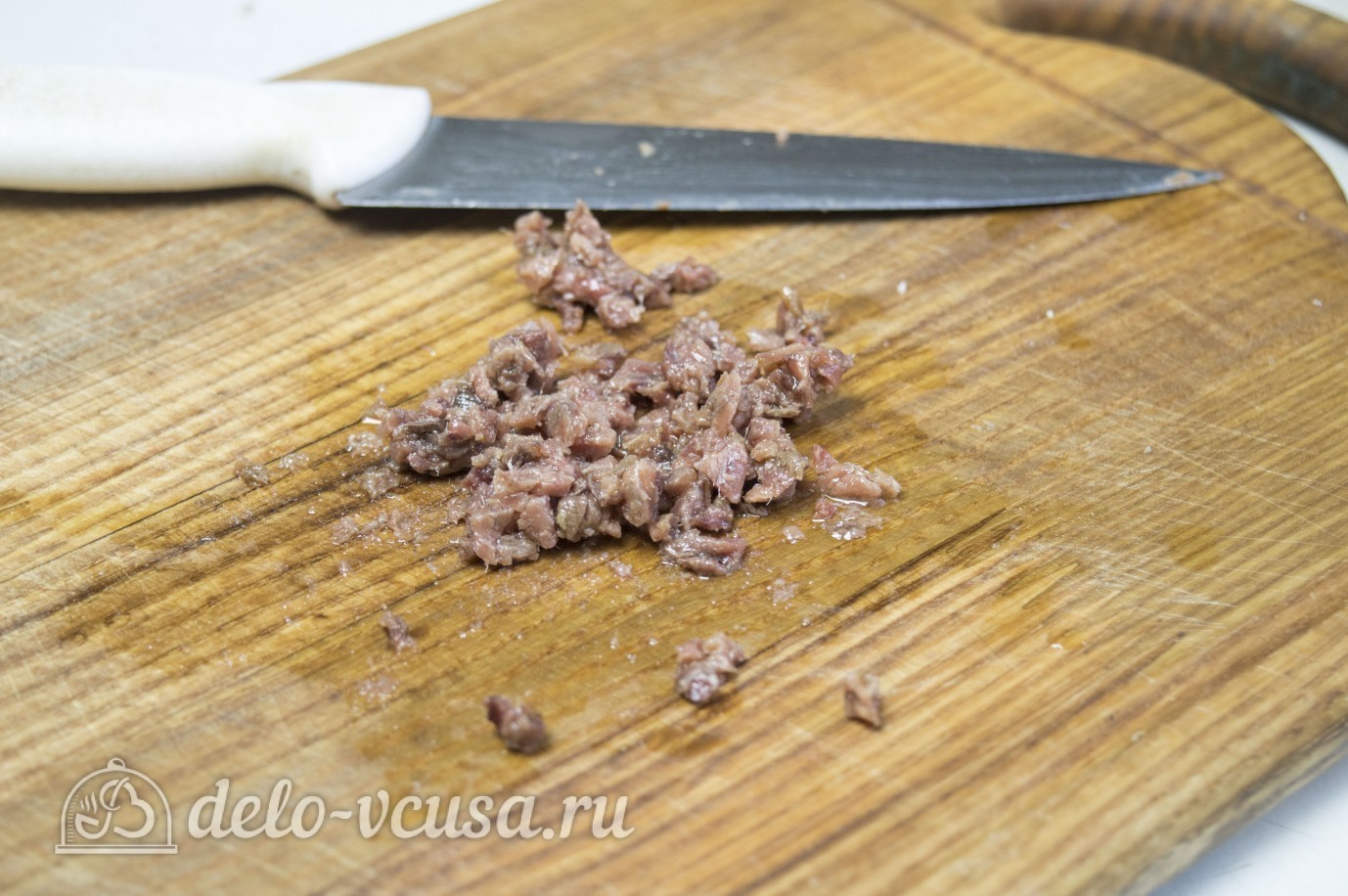 Шаг 2 приготовления Салат Цезарь с курицей и сухариками