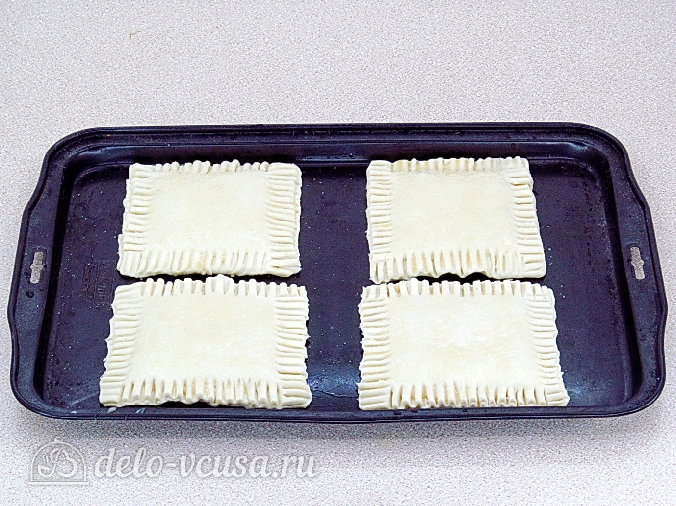 Шаг 9 приготовления Слойки с вареной сгущенкой и орехами