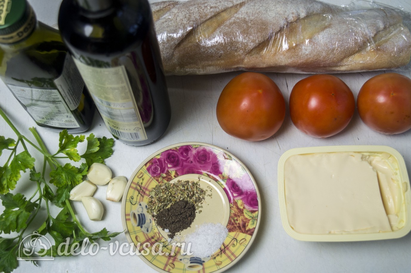 Ингредиенты Брускетта с помидорами и сыром Фото ингредиенты Брускетта с помидорами и сыром