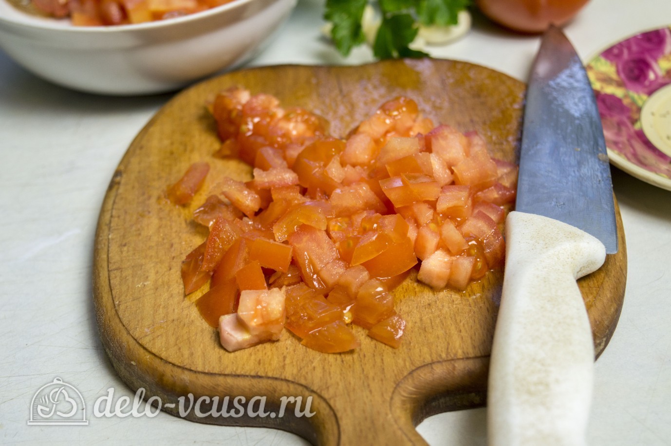 Шаг 1 приготовления Брускетта с помидорами и сыром