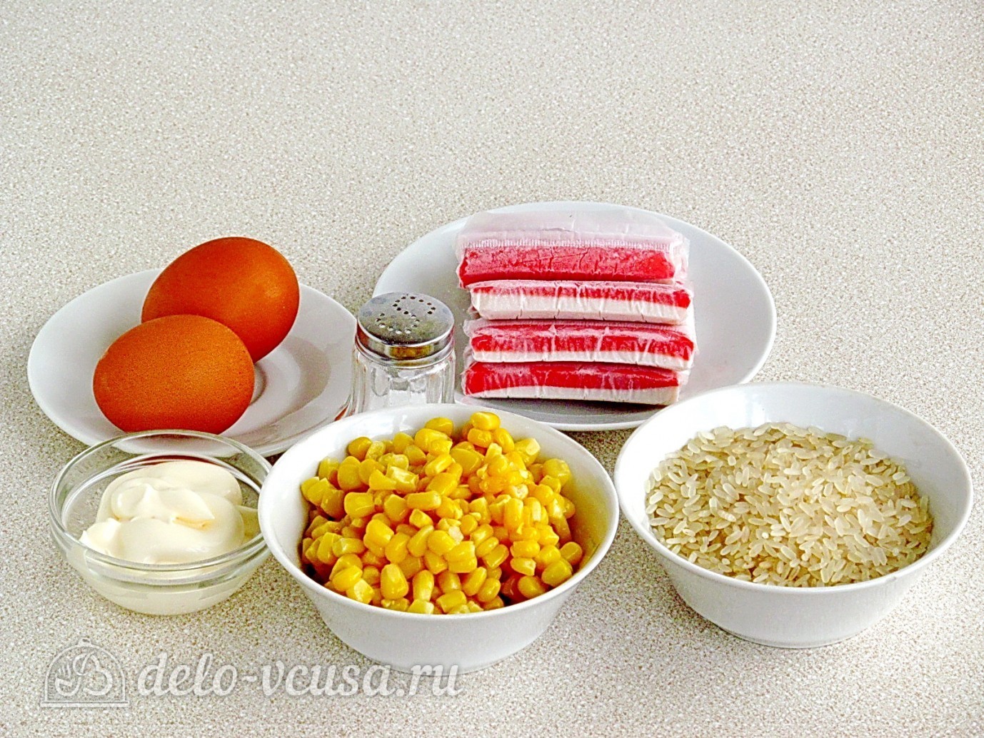 Ингредиенты Крабовый салат с рисом и кукурузой Фото ингредиенты Крабовый салат с рисом и кукурузой
