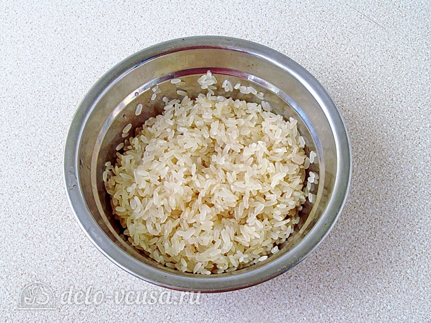 Шаг 1 приготовления Крабовый салат с рисом и кукурузой