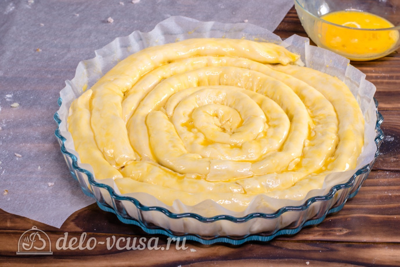Шаг 8 приготовления Пирог улитка с сыром и ветчиной