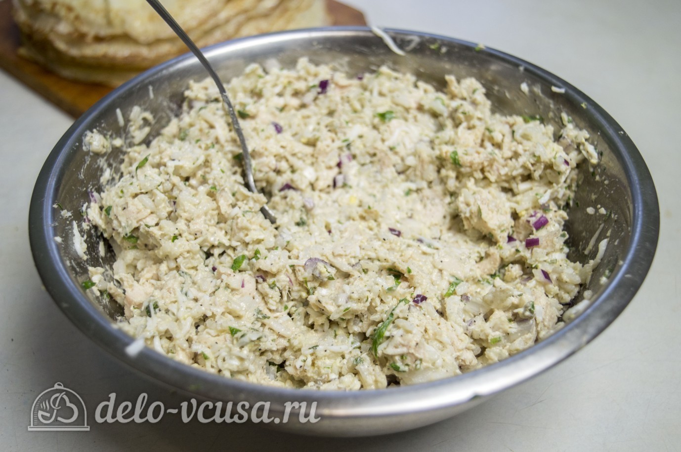 Шаг 12 приготовления Блины с курицей и рисом