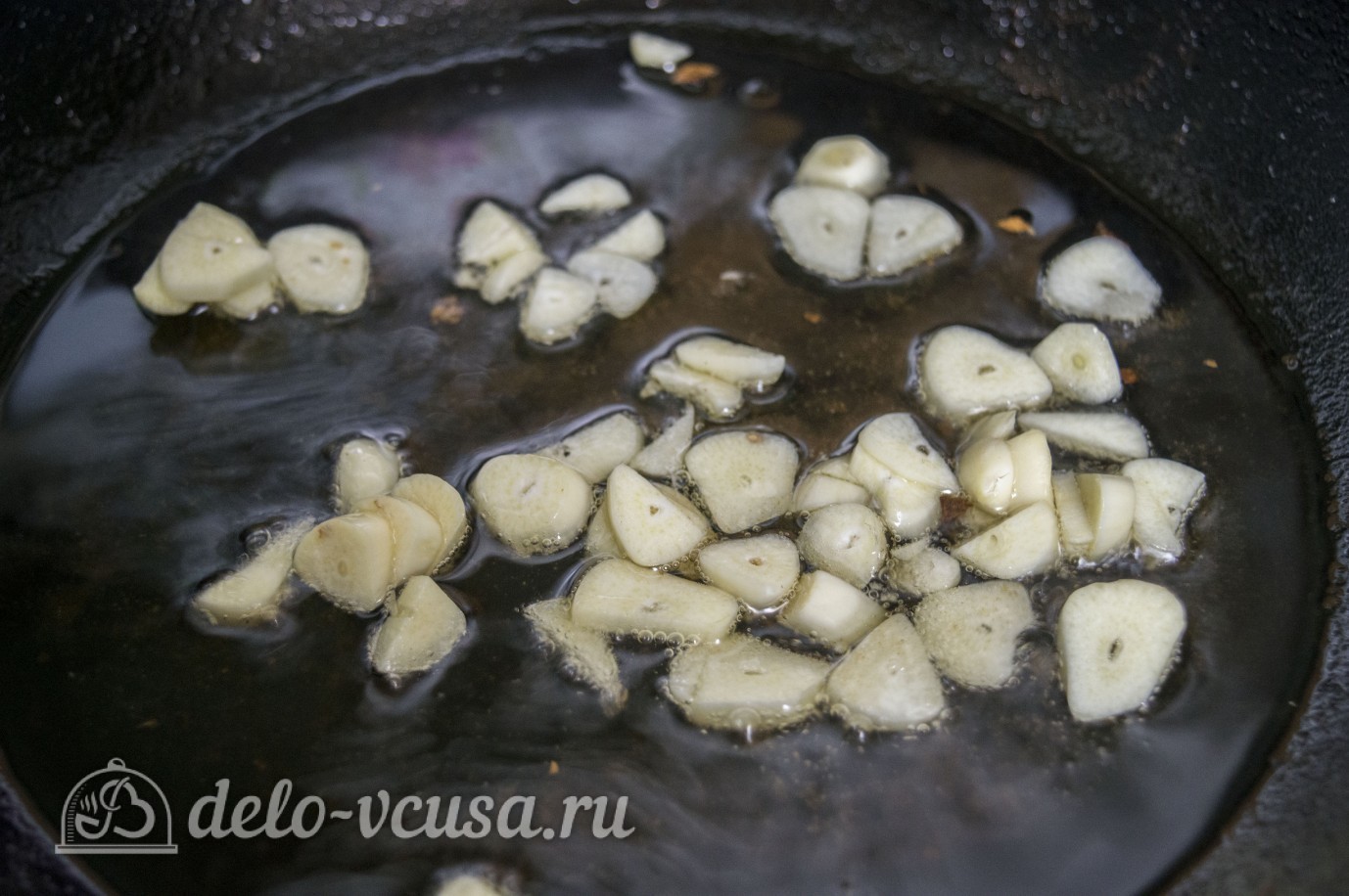 Шаг 3 приготовления Куриные ножки с грибами в соусе