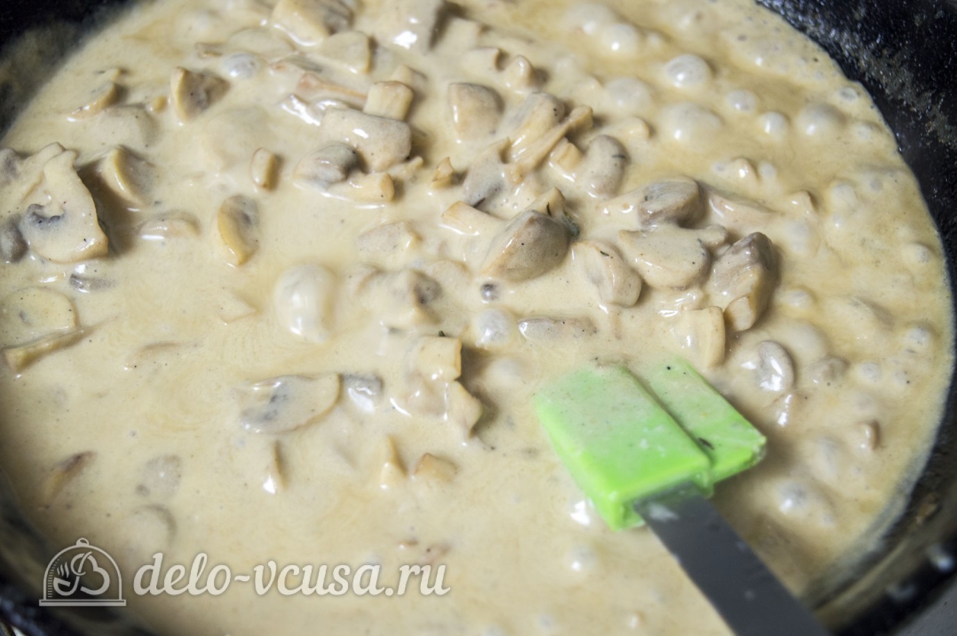 Шаг 8 приготовления Куриные ножки с грибами в соусе