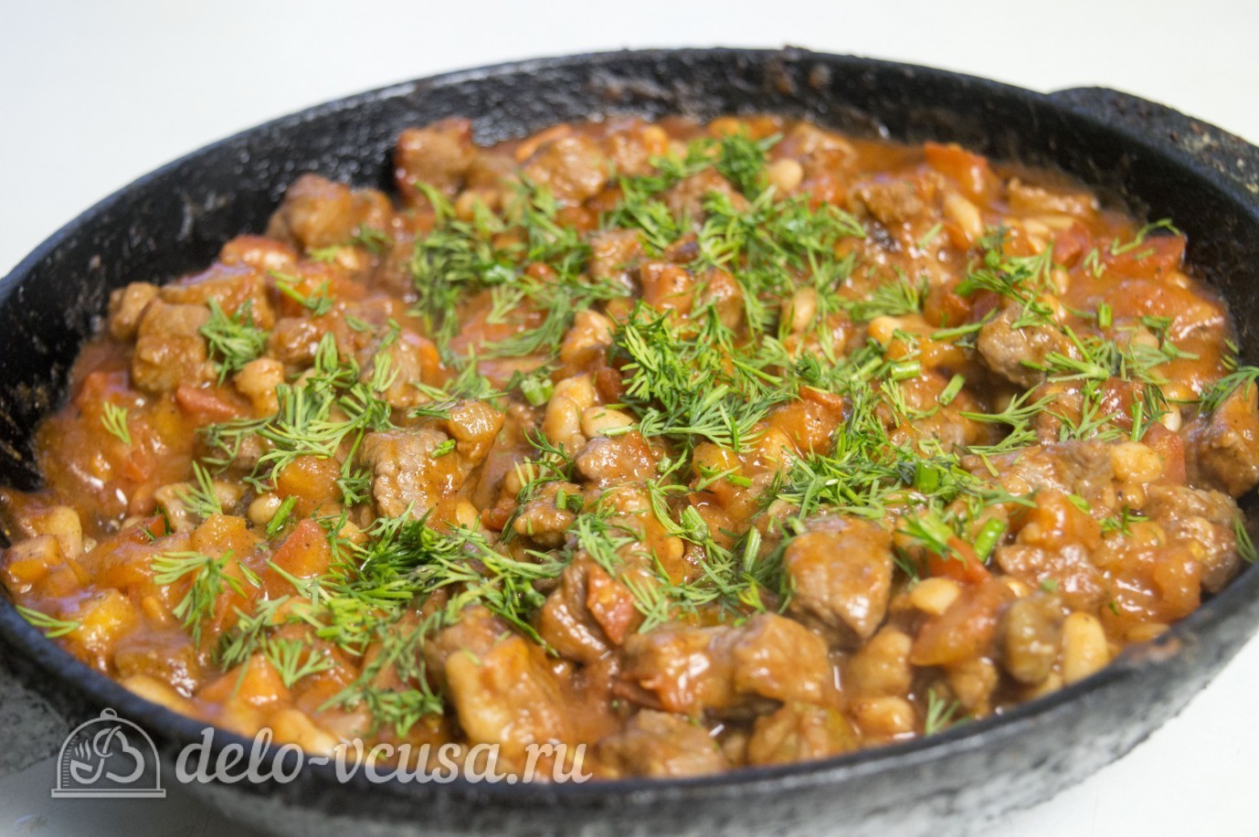 Шаг 8 приготовления Мясо с фасолью в томатном соусе