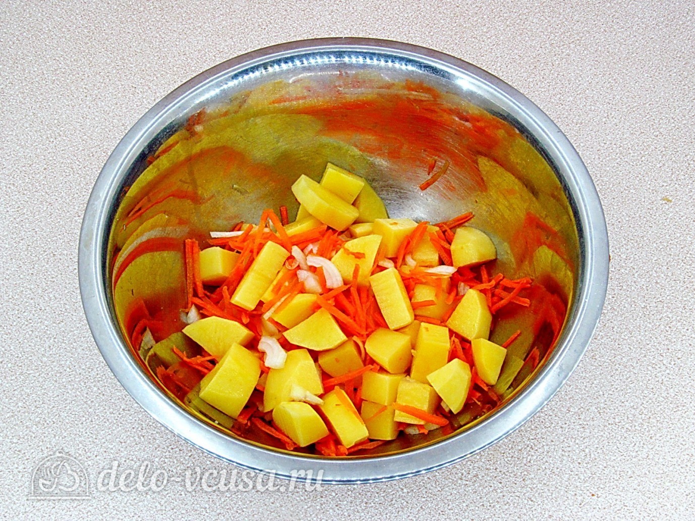 Шаг 7 приготовления Курица с картошкой в банке