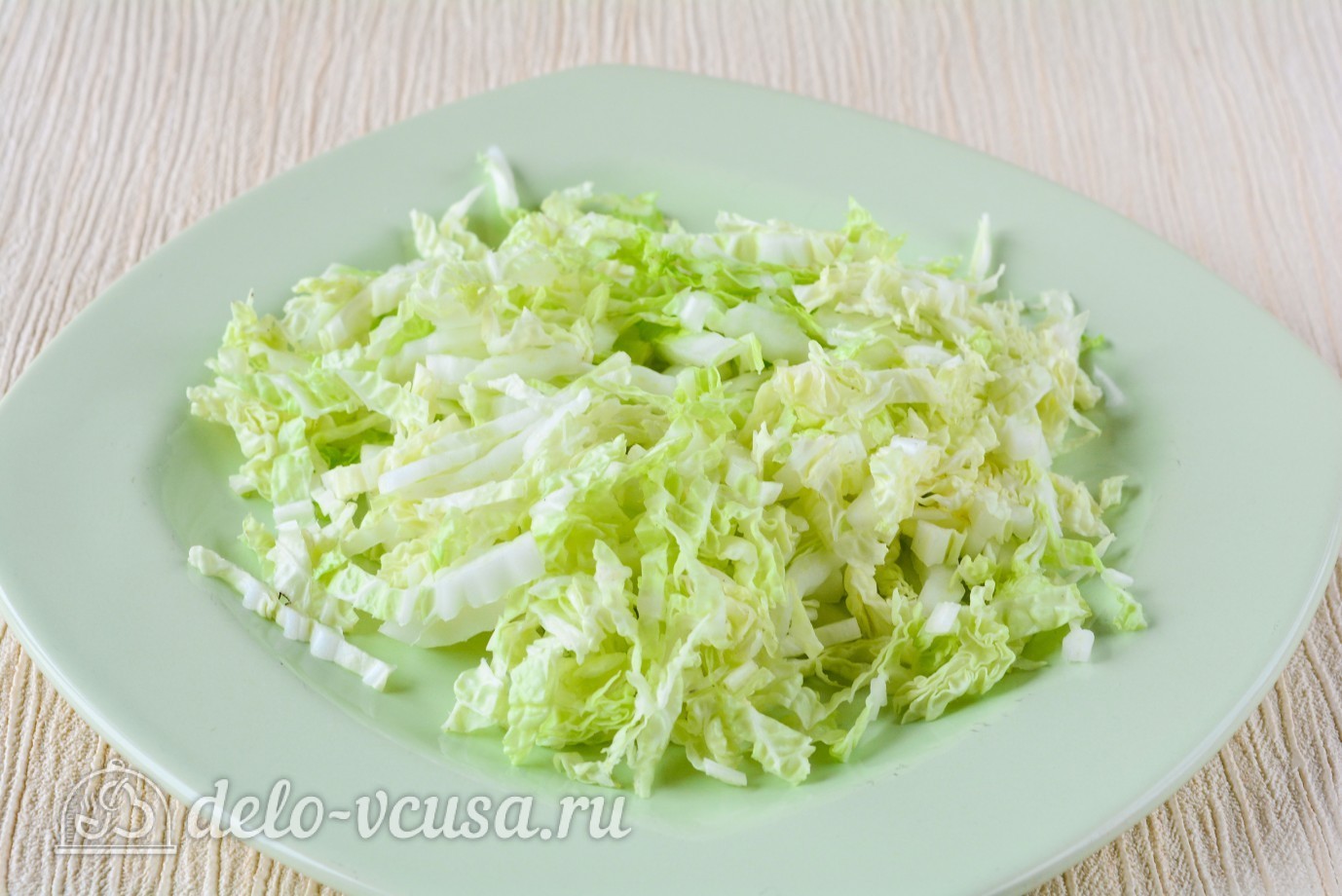Шаг 1 приготовления Салат из пекинской капусты с горошком