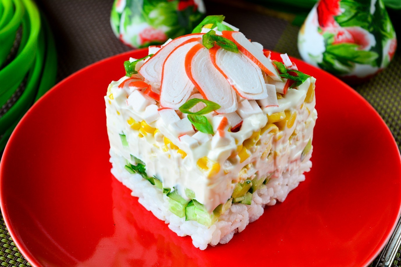 Обложка рецепта Крабовый салат с рисом, яйцом и огурцом