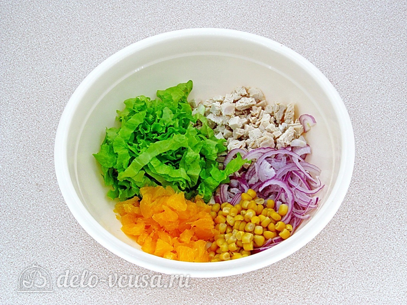 Шаг 5 приготовления Салат с курицей и апельсином