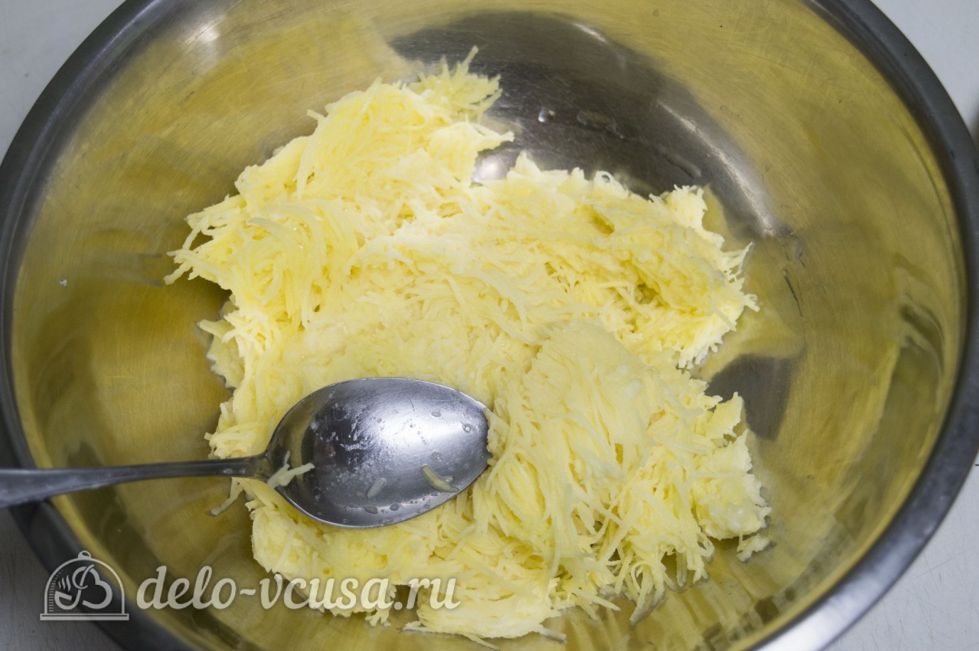 Шаг 2 приготовления Драники с грибами