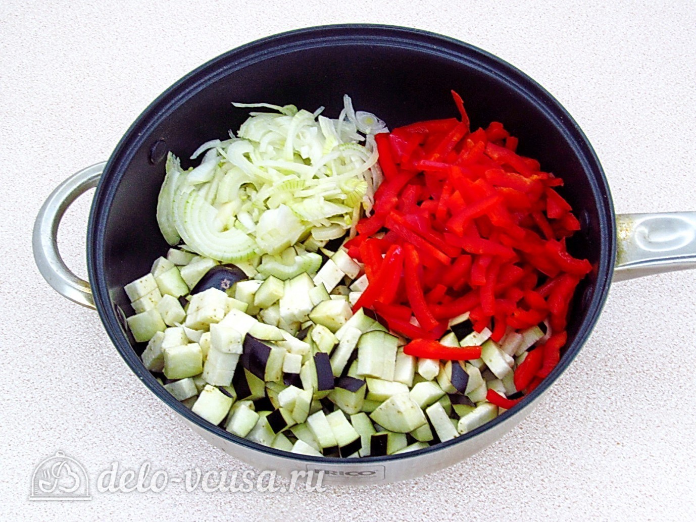Шаг 9 приготовления Пирог с баклажанами и куриным мясом