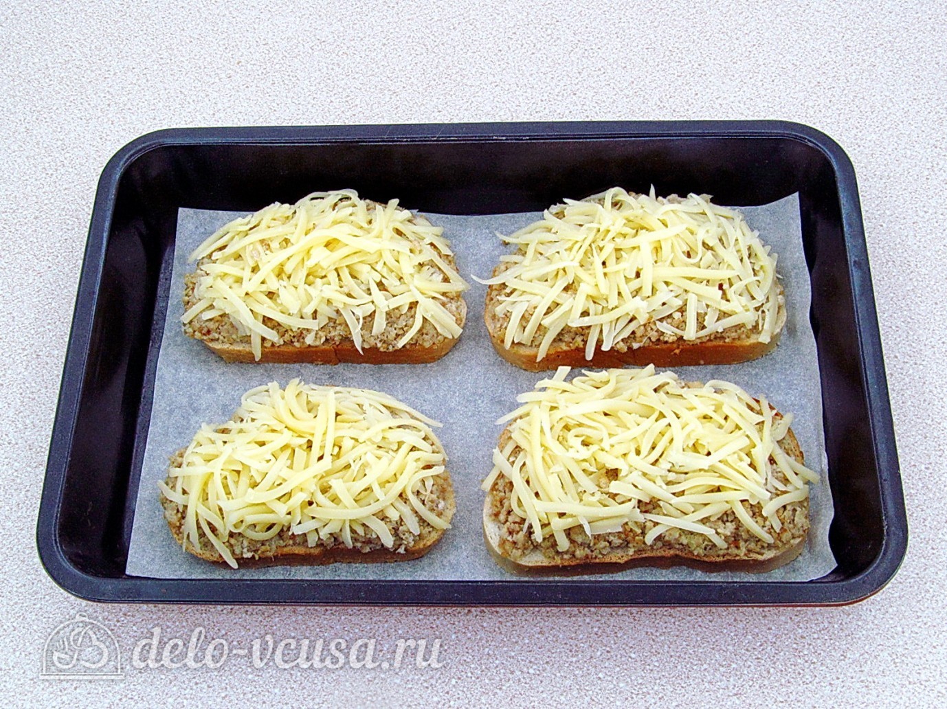 Шаг 11 приготовления Горячие закусочные бутерброды с фаршем