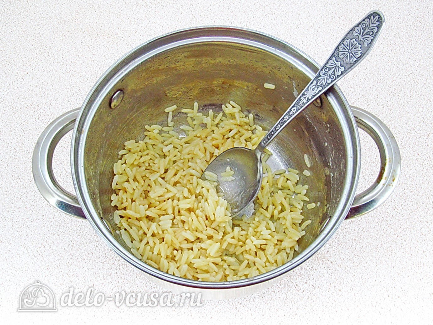 Шаг 3 приготовления Салат с кальмарами и рисом