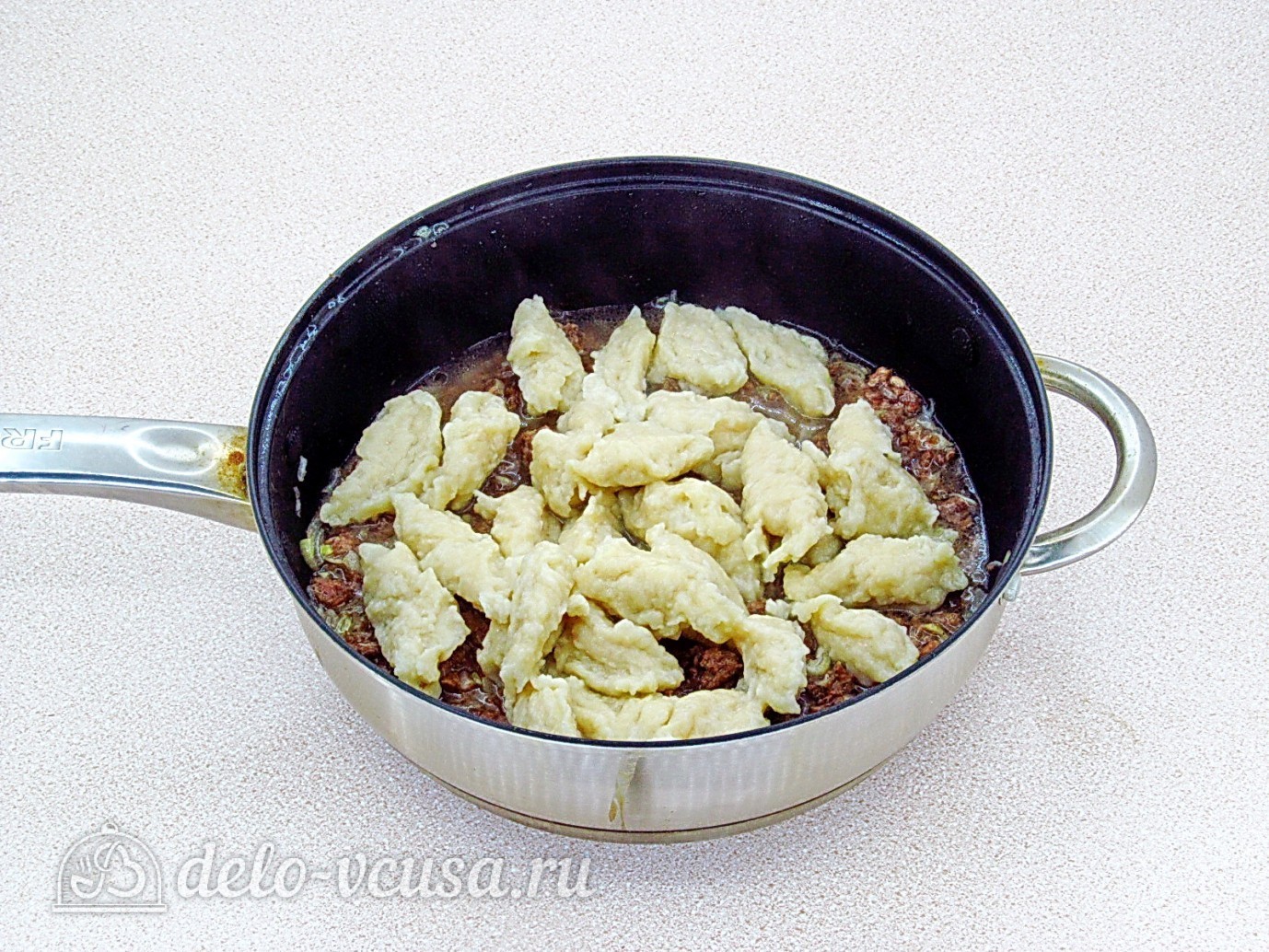 Шаг 10 приготовления Говядина с клецками