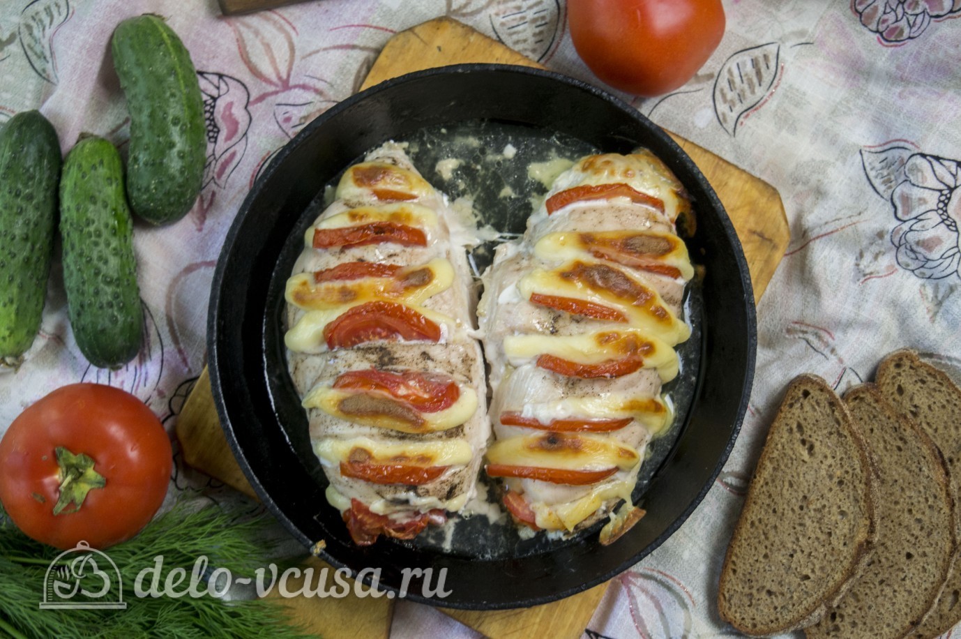 Шаг 5 приготовления Курица запеченная с помидорами и сыром